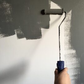 Moet ik stucen voordat ik ga verven?
